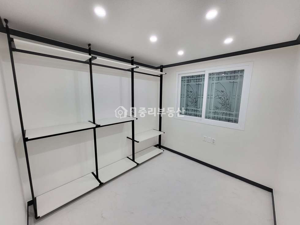 경북 칠곡군 석적읍 중리 226-5 (메트로캐슬) 화이트톤 리모델링된 보증보험 가능한 투룸입니다 전세 매물번호 10028 사진 1