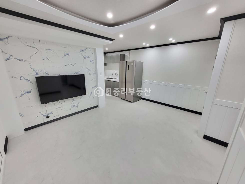 경북 칠곡군 석적읍 중리 226-5 (메트로캐슬) 화이트톤 리모델링된 보증보험 가능한 투룸입니다 전세 매물번호 10028 사진 3