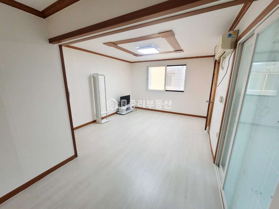 경북 칠곡군 석적읍 중리 204-13 방이 많이 크고 도보생활이 용이한 위치의 집입니다~ 월세 매물번호 10014 사진 1