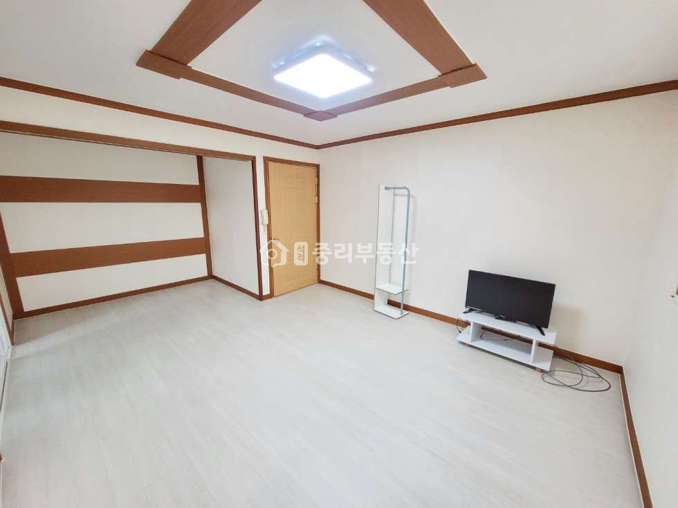 경북 칠곡군 석적읍 중리 204-13 방이 많이 크고 도보생활이 용이한 위치의 집입니다~ 월세 매물번호 10014 사진 2