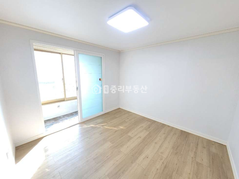 경북 칠곡군 석적읍 중리 184-9 공원뷰 남향 쓰리룸 // 에어컨 2,욕실2 // 깔끔한 화이트톤 인테리어 월세 매물번호 10032 사진 7