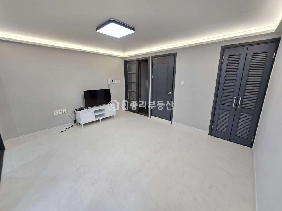 경북 칠곡군 석적읍 중리 262-10 (비체렐리스) 공원앞 건물!! 리모델링해서 깔끔하고 옵션들이 깨끗합니다~ 월세 매물번호 10082 사진 1