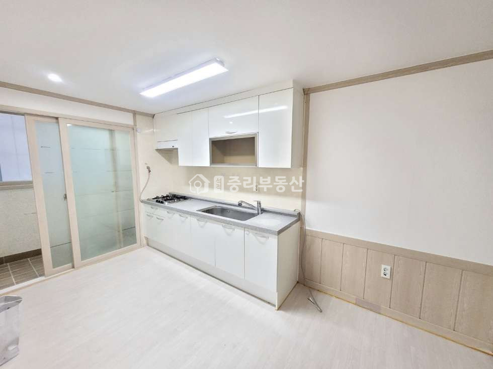 경북 칠곡군 석적읍 중리 83-14 거실과 방이 많이 큰 도보생활 용이한 투룸입니다~ 월세 매물번호 10096 사진 5