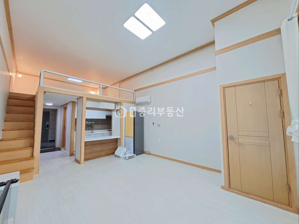 경북 칠곡군 석적읍 중리 229-8 깨끗한 옵션!! 사무실용으로 좋을만큼 사이즈가 큰 원룸입니다. 월세 매물번호 10098 사진 3