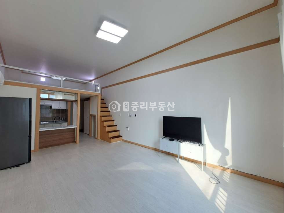 경북 칠곡군 석적읍 중리 229-8 해잘드는 남향!! 사무실용도 좋을만큼 사이즈가 큰 원룸입니다. 월세 매물번호 10099 사진 1