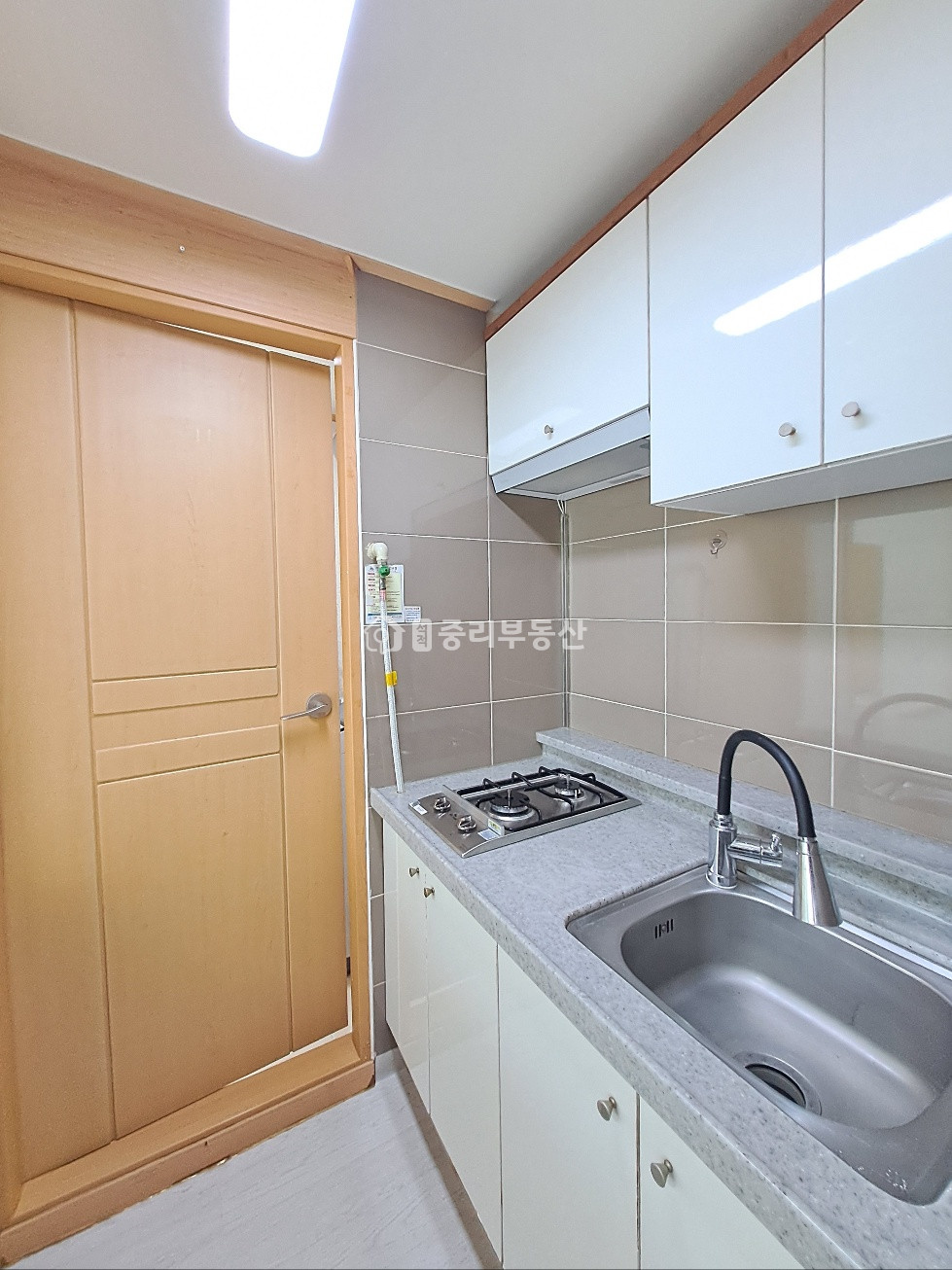 경북 칠곡군 석적읍 중리 229-8 해잘드는 남향!! 사무실용도 좋을만큼 사이즈가 큰 원룸입니다. 월세 매물번호 10099 사진 7