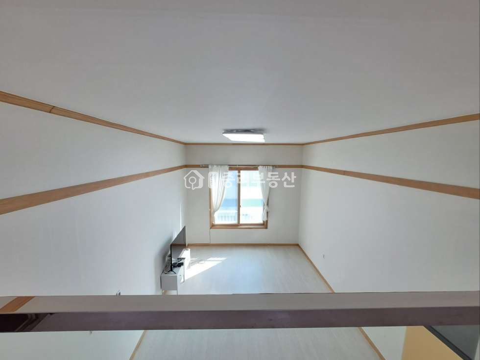 경북 칠곡군 석적읍 중리 229-8 해잘드는 남향!! 사무실용도 좋을만큼 사이즈가 큰 원룸입니다. 월세 매물번호 10099 사진 11