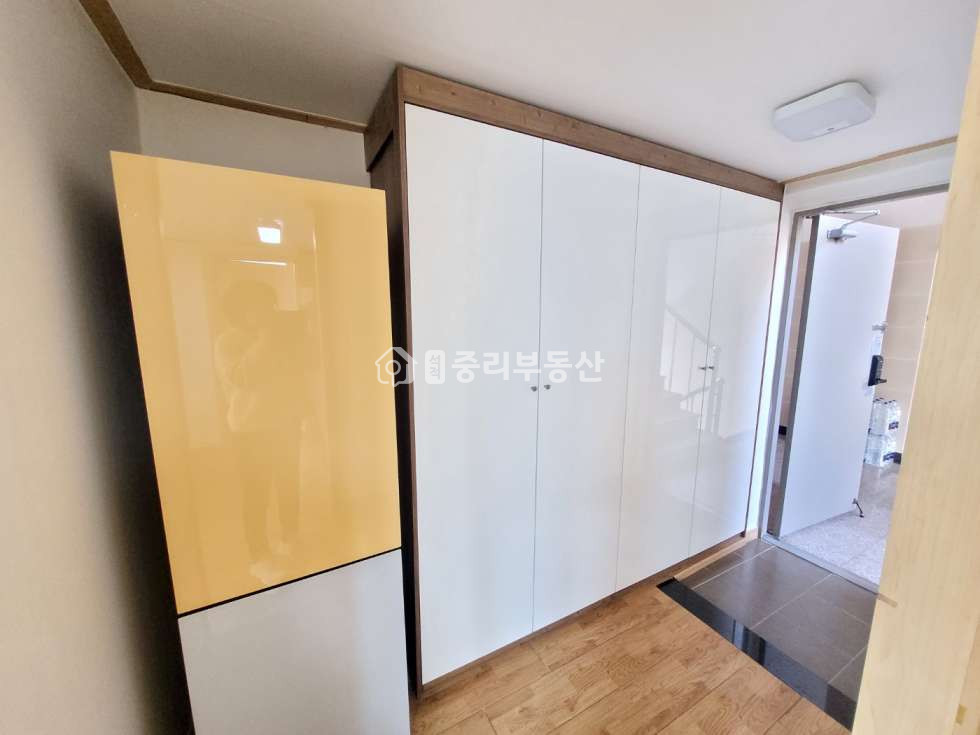경북 칠곡군 석적읍 중리 229-8 공원뷰~ 탁트인 전망.. 창이 커서 해가 많이 드는 남동향 복층원룸입니다~ 월세 매물번호 10101 사진 5