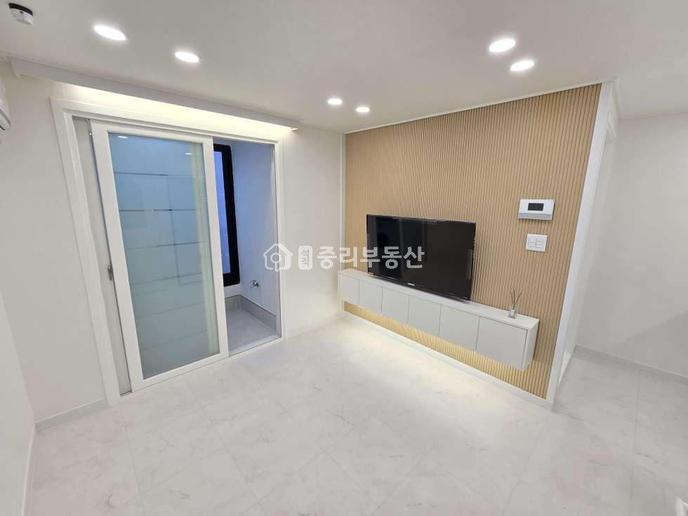 경북 칠곡군 석적읍 중리 241-13 올리모델링 깔끔한 미니투룸 입니다~ 에어컨 2대,건조기 까지 있어요 월세 매물번호 10166 사진 2
