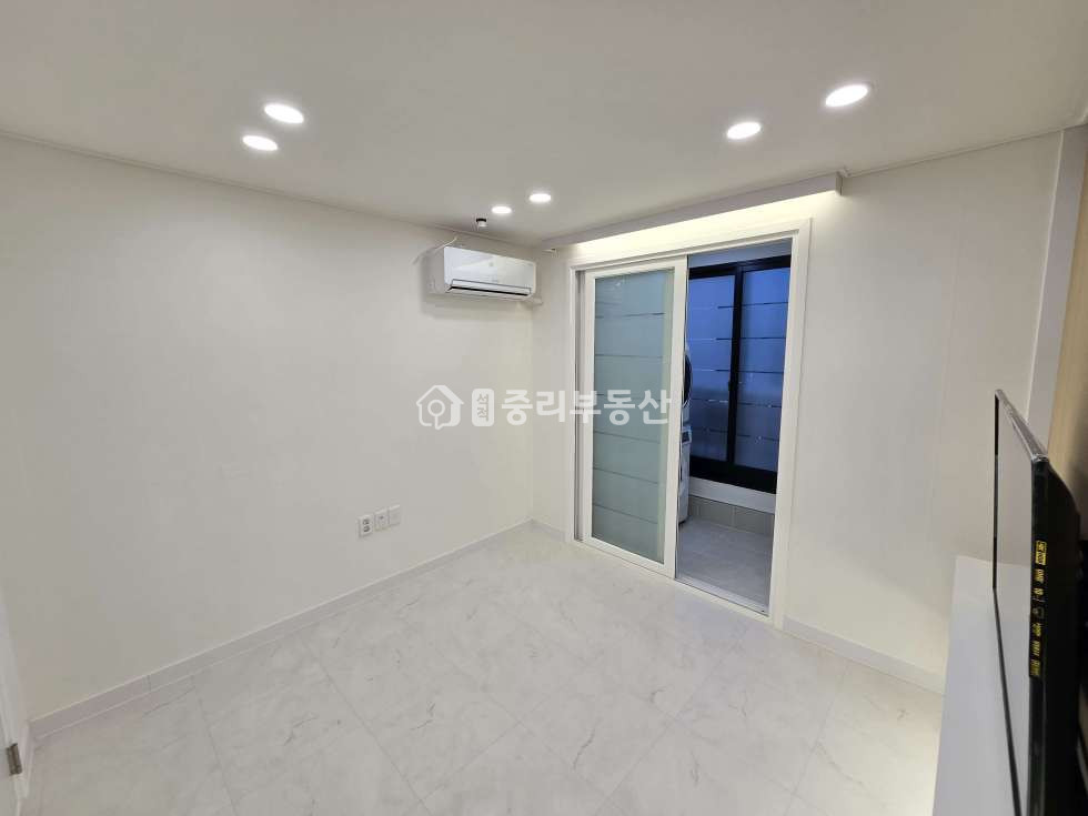 경북 칠곡군 석적읍 중리 241-13 올리모델링 깔끔한 미니투룸 입니다~ 에어컨 2대,건조기 까지 있어요 월세 매물번호 10166 사진 3