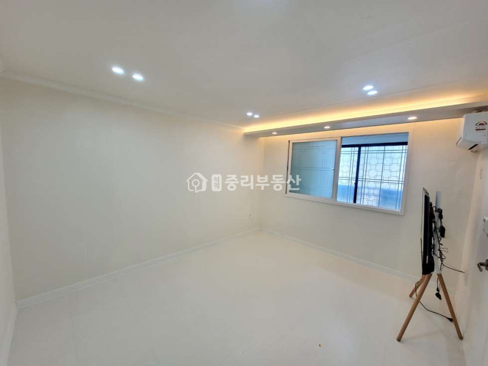 경북 칠곡군 석적읍 중리 252-9 올리모델링/// 삼성건조기,세탁기, 에어컨2대/// 깔끔한 미니투룸입니다~ 월세 매물번호 10167 사진 3