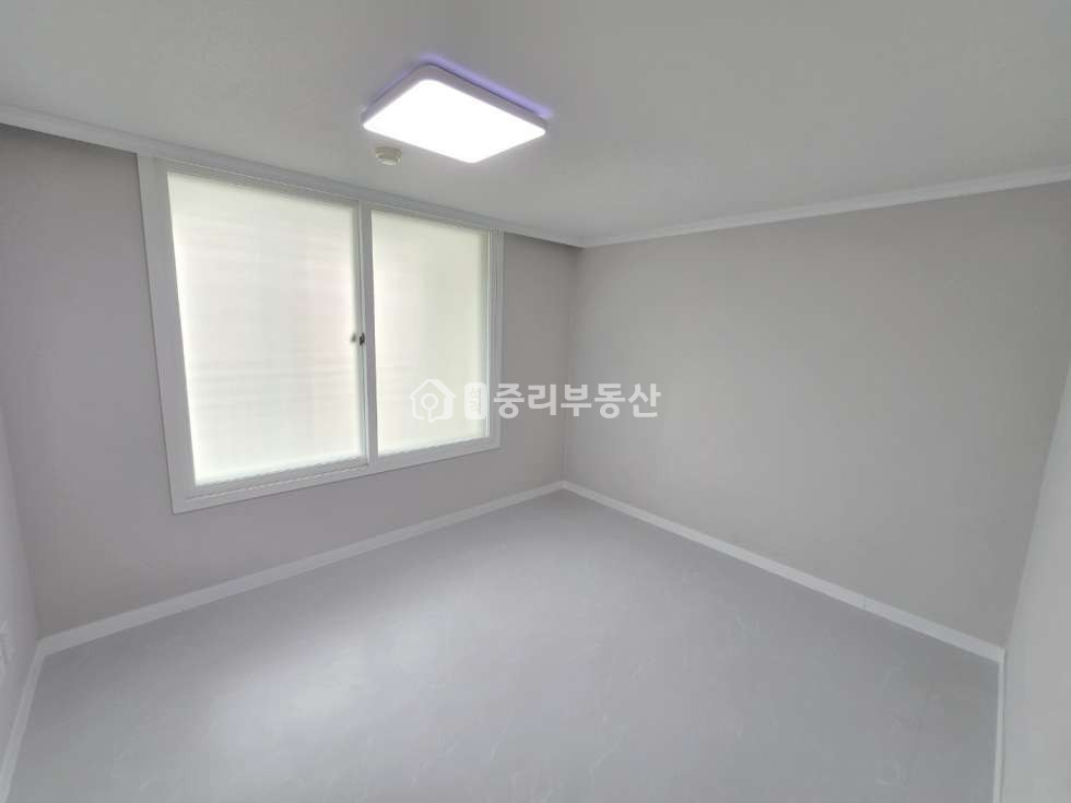 경북 칠곡군 석적읍 중리 141 111동 부영 외부 샤시까지 올리모델링한 로얄층 밝은 아파트 입니다~ 매매 매물번호 10035 사진 6