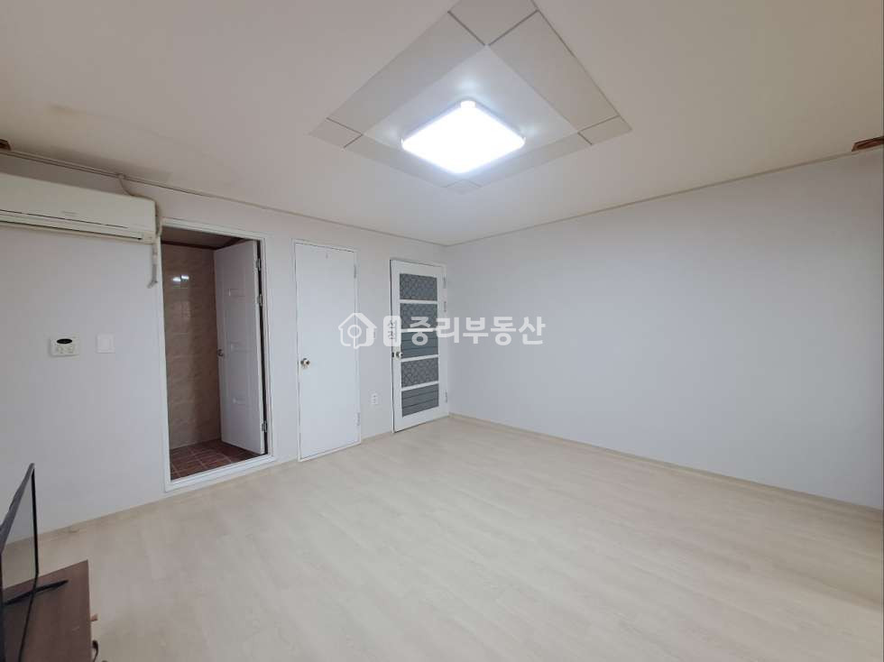 경북 칠곡군 석적읍 중리 200-16 (대동하이츠) 먹자골목에 위치. 저렴한 미투입니다. 월세 매물번호 10251 사진 3
