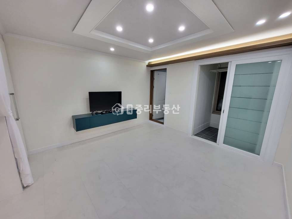 경북 칠곡군 석적읍 중리 236-15 장곡초지나 대로변..깔끔한 리모델링.. 월세 매물번호 10019 사진 2
