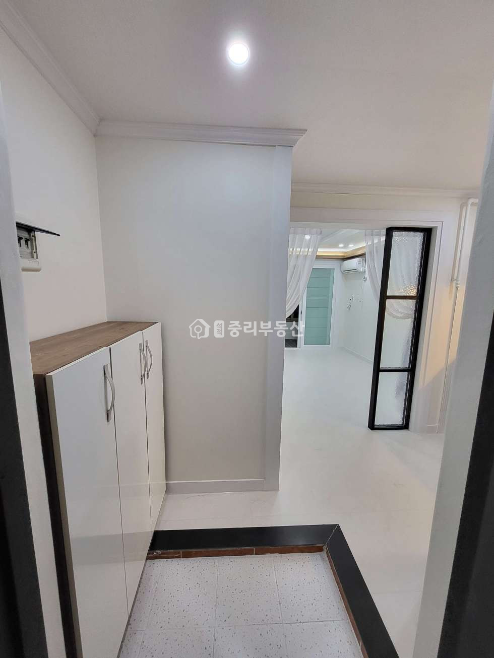 경북 칠곡군 석적읍 중리 236-15 장곡초지나 대로변..깔끔한 리모델링.. 월세 매물번호 10019 사진 4