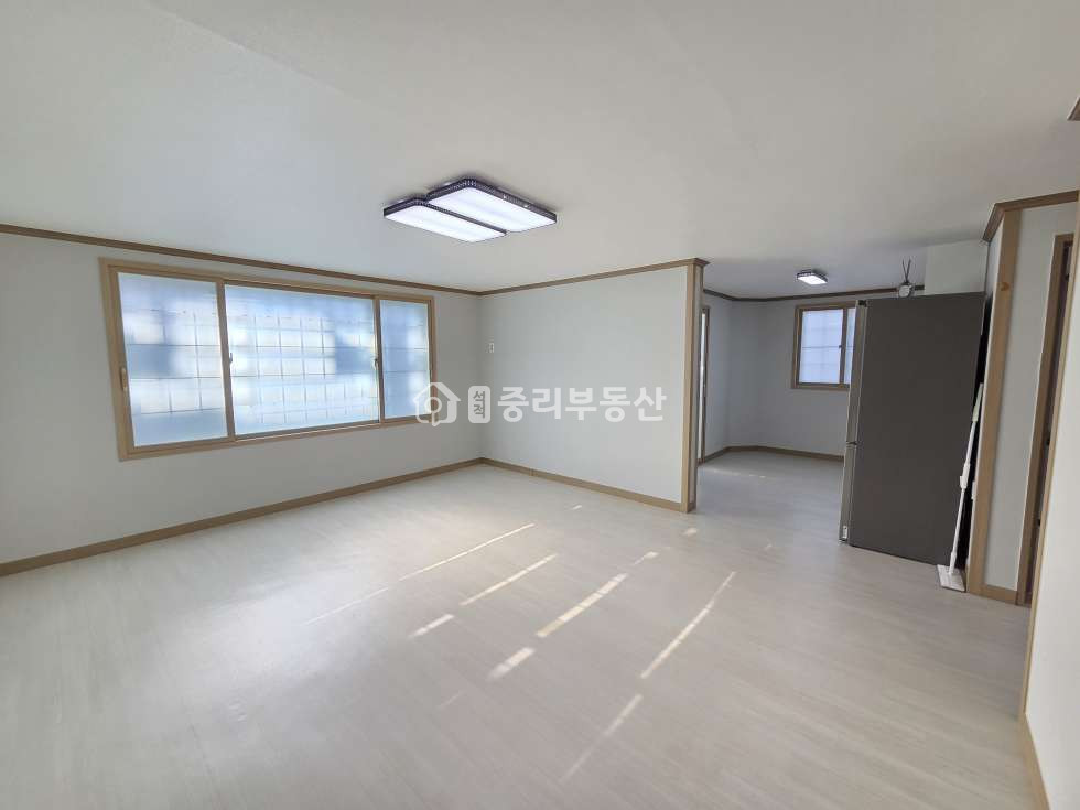 경북 칠곡군 석적읍 중리 해잘들고 따뜻한 풀옵션 남향 투룸입니다. 월세 매물번호 10358 사진 1