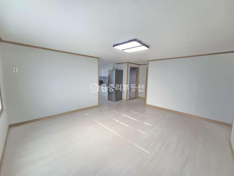 경북 칠곡군 석적읍 중리 해잘들고 따뜻한 풀옵션 남향 투룸입니다. 월세 매물번호 10358 사진 3