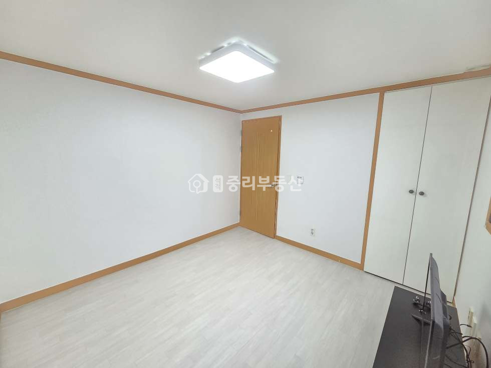 경북 칠곡군 석적읍 중리 226-19 원룸 가격. 층간소음 걱정없는 탑층. 공기좋고 깔끔한 미니투룸 월세 매물번호 10368 사진 9