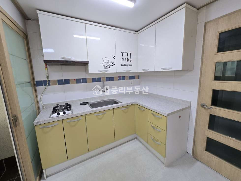 경북 칠곡군 석적읍 중리 229-14 (하늘정원빌) 중간층 따뜻한 남향. 부분 수리해서 깔끔한 미니투룸입니다. 월세 매물번호 10378 사진 2