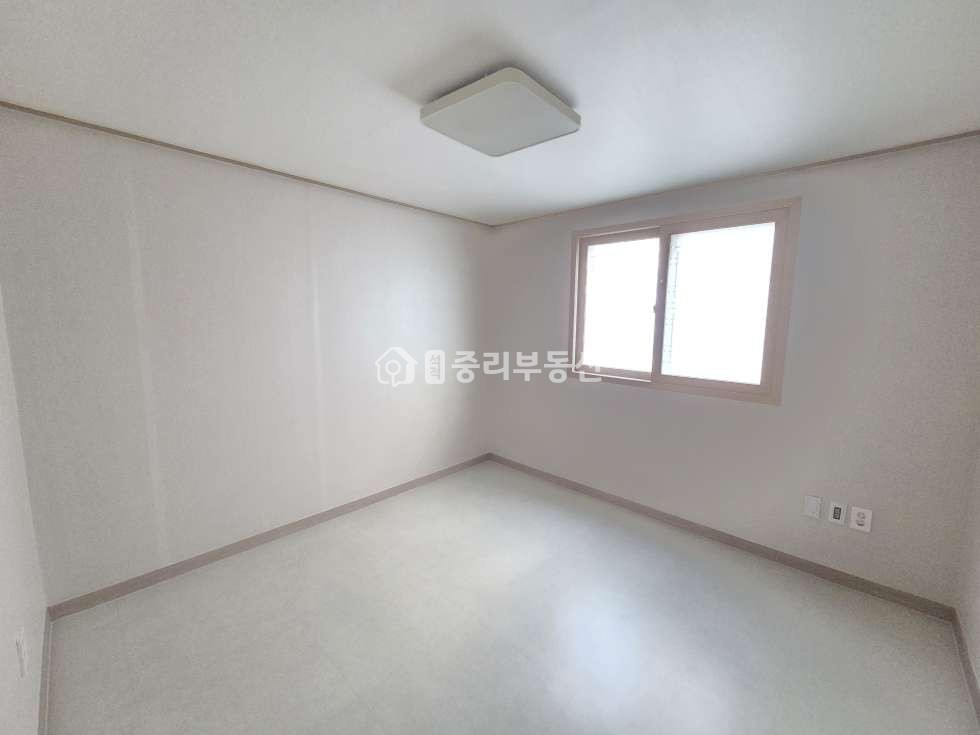경북 칠곡군 석적읍 중리 229-14 (하늘정원빌) 증간층 동향. 부분 수리해서 깔끔한 투룸입니다. 월세 매물번호 10381 사진 5