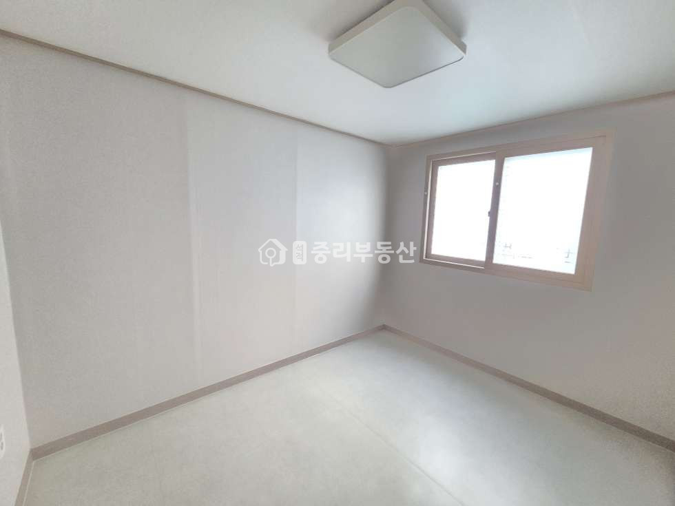 경북 칠곡군 석적읍 중리 229-14 (하늘정원빌) 증간층 동향. 부분 수리해서 깔끔한 투룸입니다. 월세 매물번호 10381 사진 9