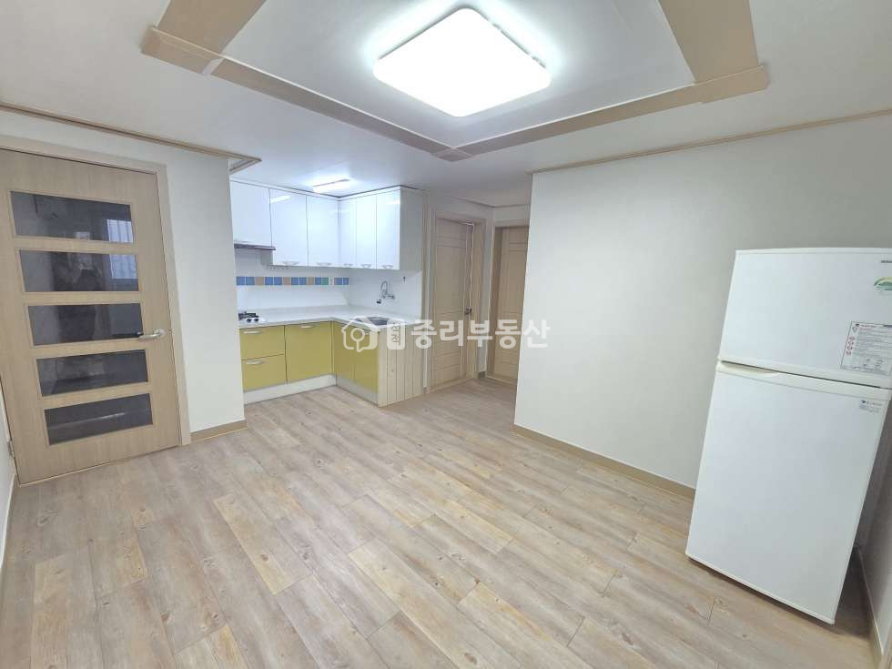 경북 칠곡군 석적읍 중리 229-14 (하늘정원빌) 층간소음 걱정없는 탑층 동향. 부분 수리해서 깔끔한 투룸입니다. 월세 매물번호 10382 사진 1
