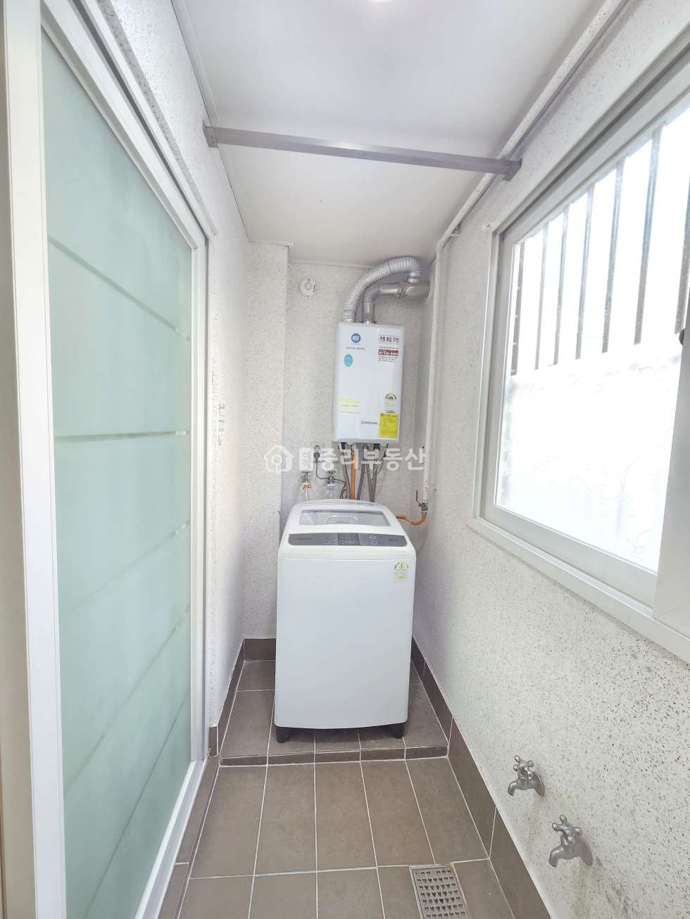 경북 칠곡군 석적읍 중리 229-14 (하늘정원빌) 층간소음 걱정없는 탑층 동향. 부분 수리해서 깔끔한 투룸입니다. 월세 매물번호 10382 사진 11