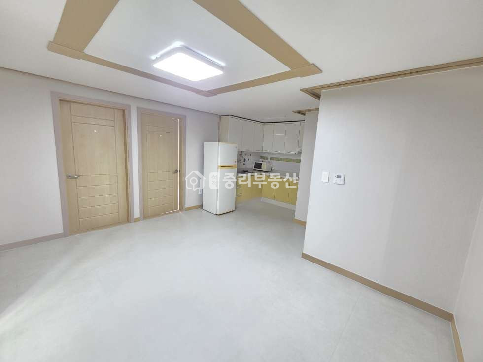 경북 칠곡군 석적읍 중리 229-14 (하늘정원빌) 층간소음 걱정없는 탑층 동향. 부분 수리해서 깔끔한 투룸입니다. 월세 매물번호 10383 사진 1
