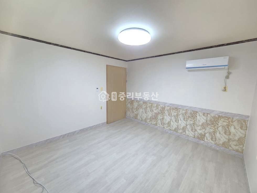 경북 칠곡군 석적읍 중리 226-4 (그랜드캐슬) 에어컨2개,베란다2개. 조용하고 공기좋은 위치.. 저렴한 동향투룸입니다~ 월세 매물번호 10387 사진 9
