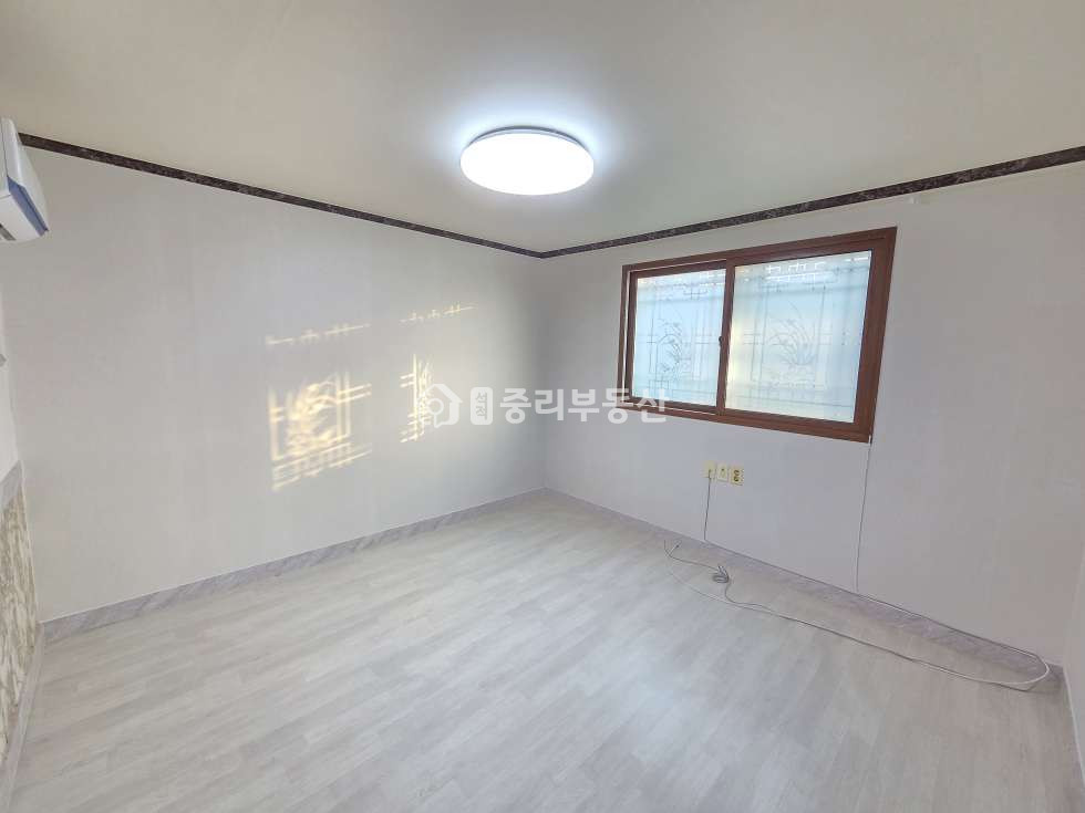경북 칠곡군 석적읍 중리 226-4 (그랜드캐슬) 에어컨2개,베란다2개. 조용하고 공기좋은 위치.. 저렴한 동향투룸입니다~ 월세 매물번호 10387 사진 12