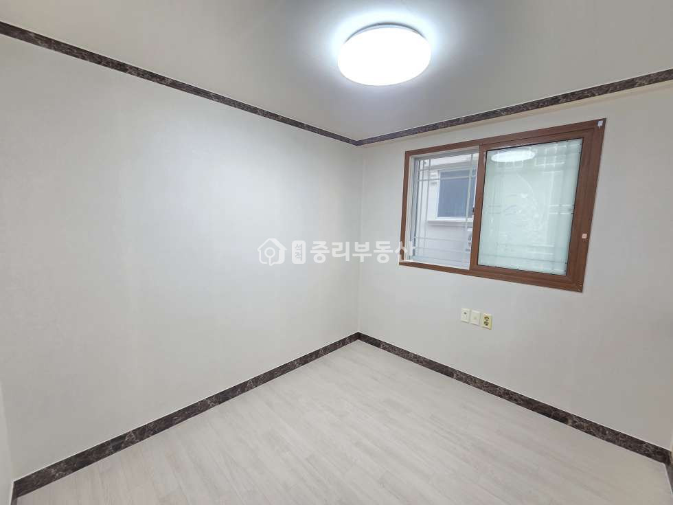 경북 칠곡군 석적읍 중리 226-4 (그랜드캐슬) 에어컨2개,베란다2개. 조용하고 공기좋은 위치.. 저렴한 동향투룸입니다~ 월세 매물번호 10387 사진 14