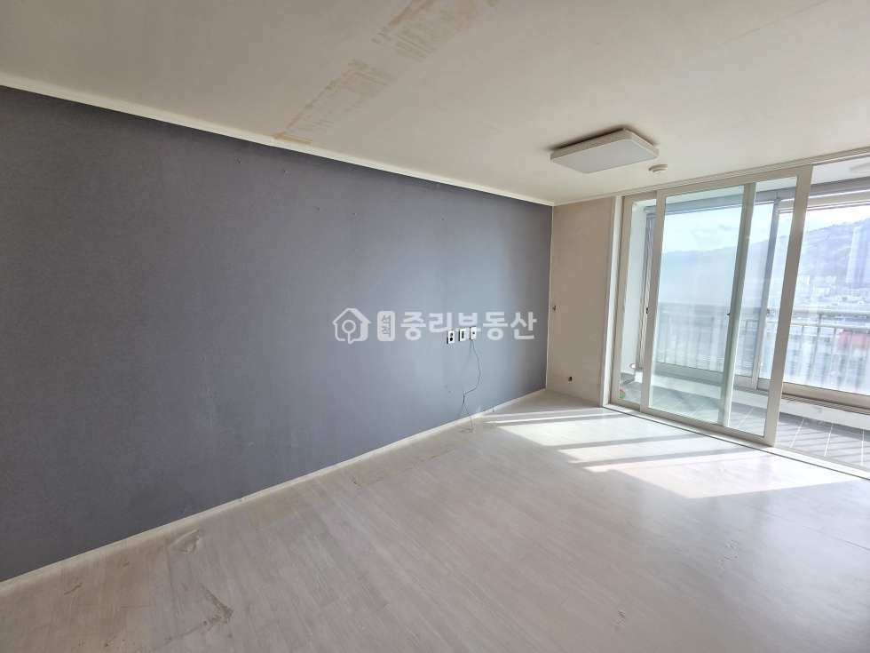 경북 칠곡군 석적읍 중리 141 106동 탁트인 전망. 햇살 따뜻한 남향. 로얄층 로얄동. 즉시입주가능 매매 매물번호 10424 사진 4