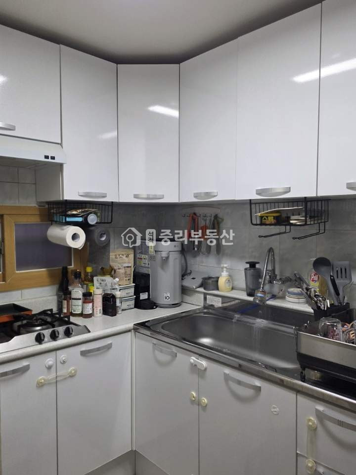 경북 칠곡군 석적읍 중리 141 (3공단부영아파트) 104동 씽크대,욕실이 수리되어 있는 아파트입니다. 현재 임차인 거주중 매매 매물번호 10426 사진 1