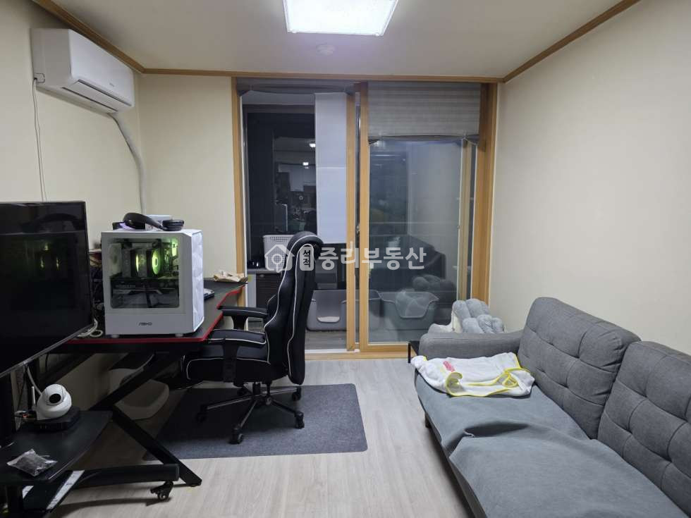 경북 칠곡군 석적읍 중리 141 (3공단부영아파트) 104동 씽크대,욕실이 수리되어 있는 아파트입니다. 현재 임차인 거주중 매매 매물번호 10426 사진 3