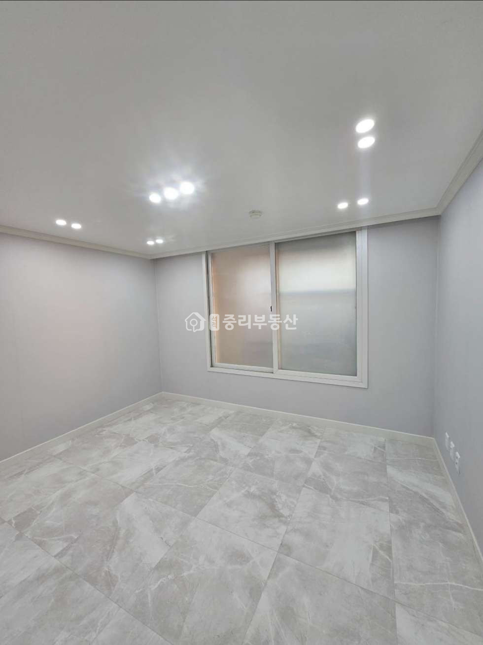 경북 칠곡군 석적읍 중리 141 (3공단부영아파트) 107동 외부샷시까지 올리모델링.임차인 거주중.월세안고 또는 계약후 2개월 입주가 매매 매물번호 10428 사진 10